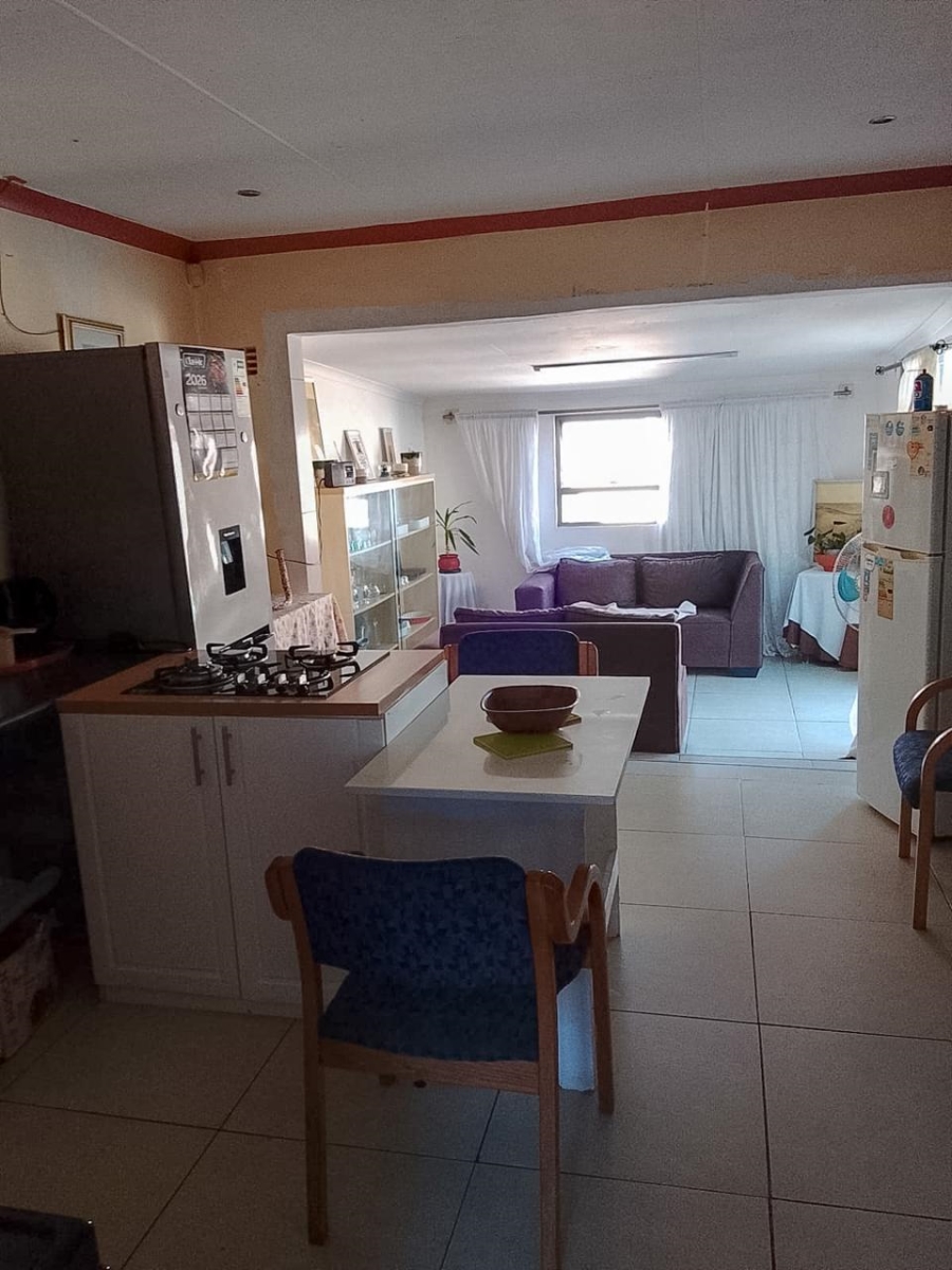 2 Bedroom Property for Sale in Pelican Park Western Cape